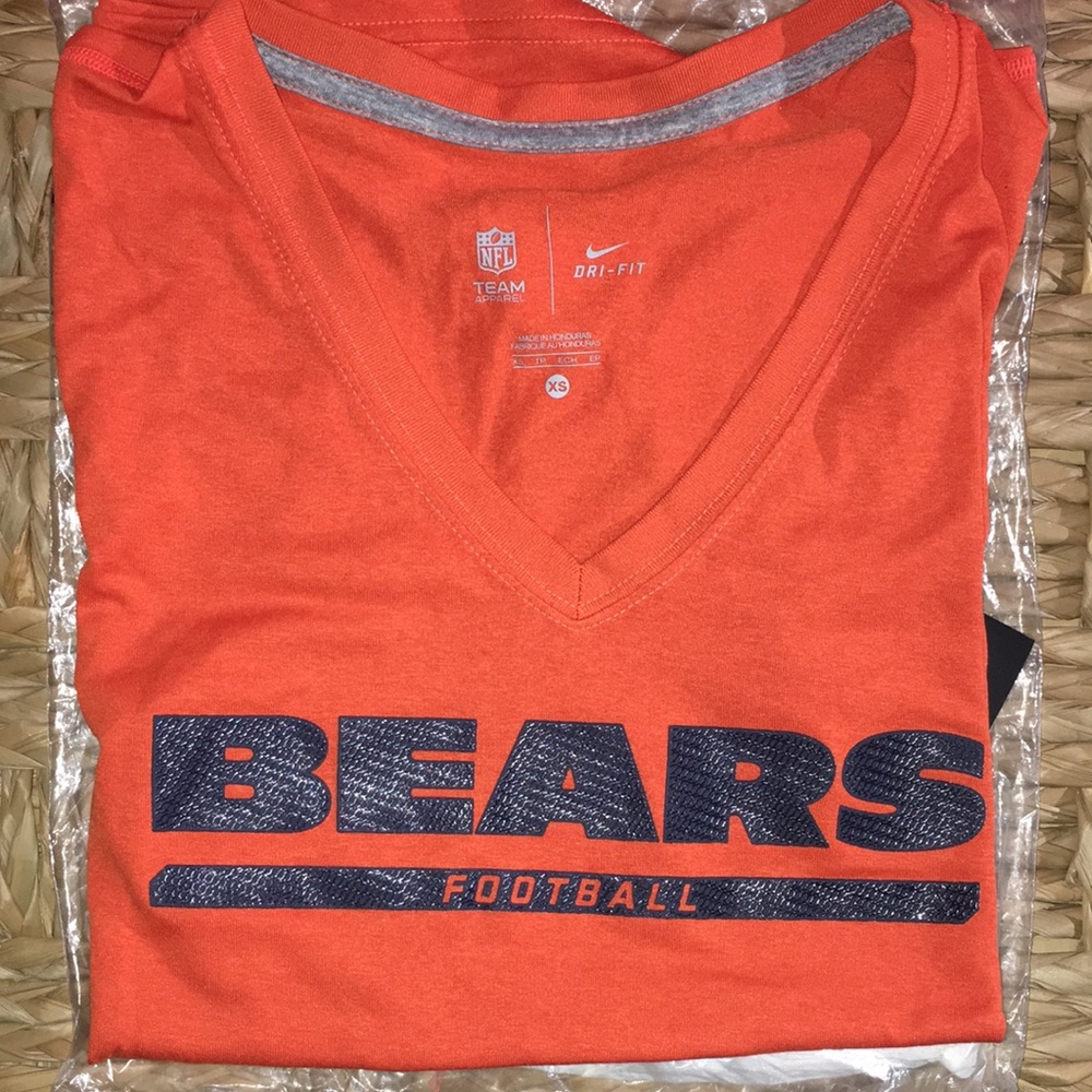 NEW~Official NFL dri-fit t-shirt. Chicago Bears.